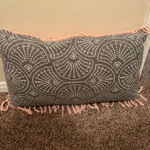 Decorative pillow